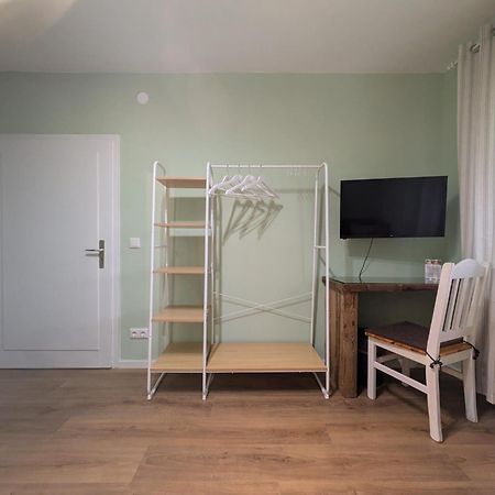 Haus Am Bach - Gemuetliche Pension 阿勒斯豪森 外观 照片