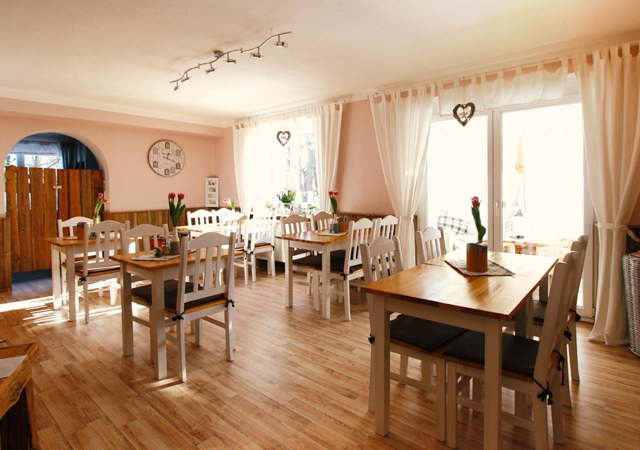 Haus Am Bach - Gemuetliche Pension 阿勒斯豪森 外观 照片
