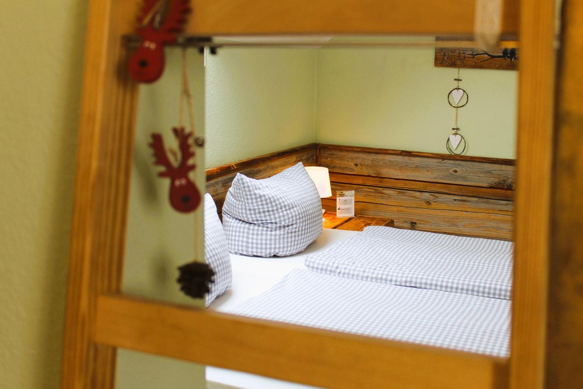 Haus Am Bach - Gemuetliche Pension 阿勒斯豪森 外观 照片